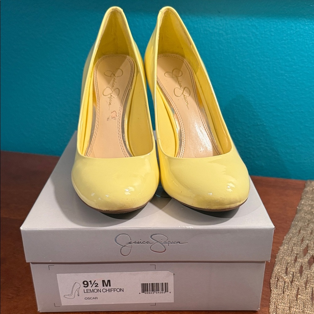 Jessica Simpson Yellow Women's Heels